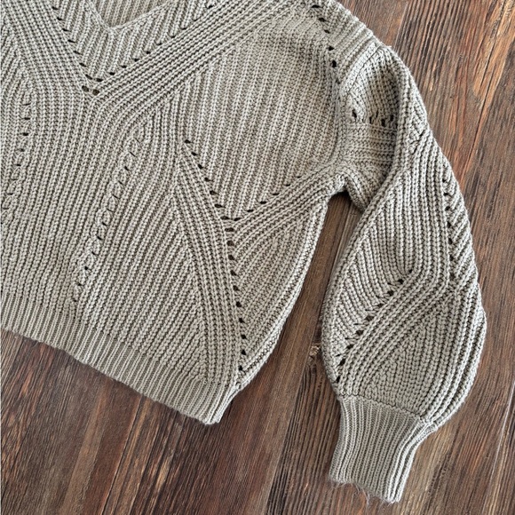 Moon & Madison Knit Sweater Womens Small Cropped V-Neck Light Seafoam Green - Picture 8 of 8